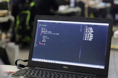 会写代码的人工智能来了 人工智能应用软件开发的新纪元